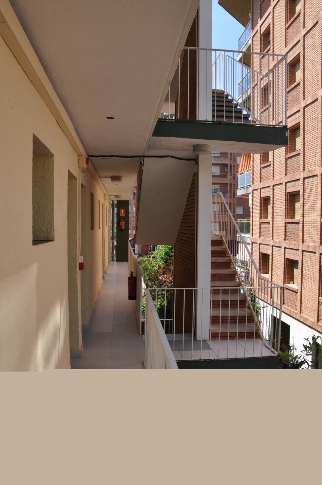 Hostal Montsant Salou Exterior photo