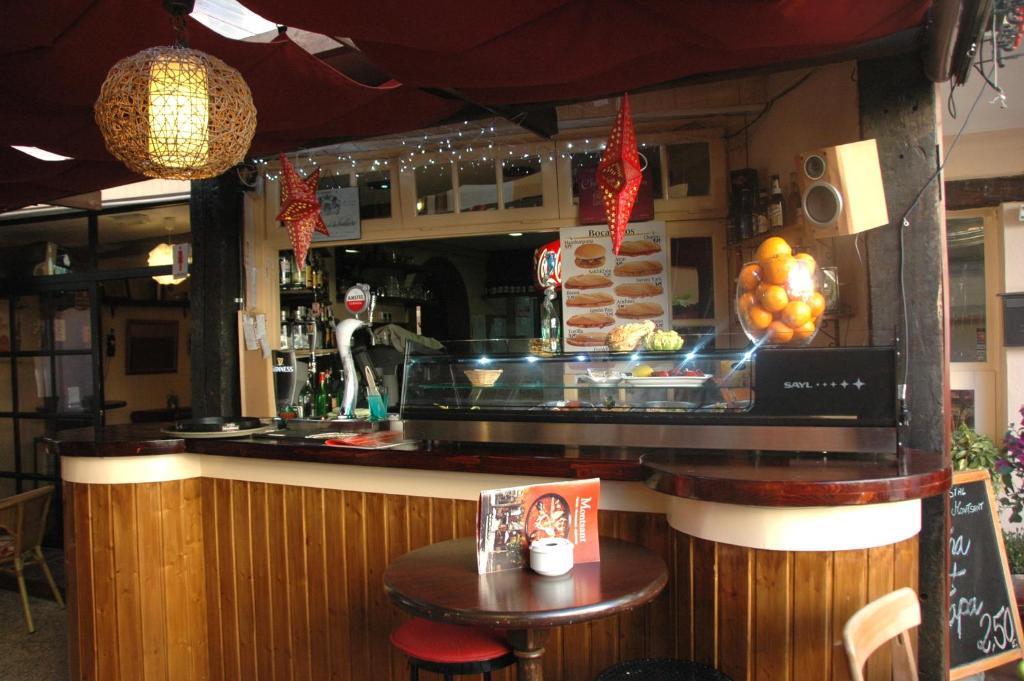 Hostal Montsant Salou Exterior photo