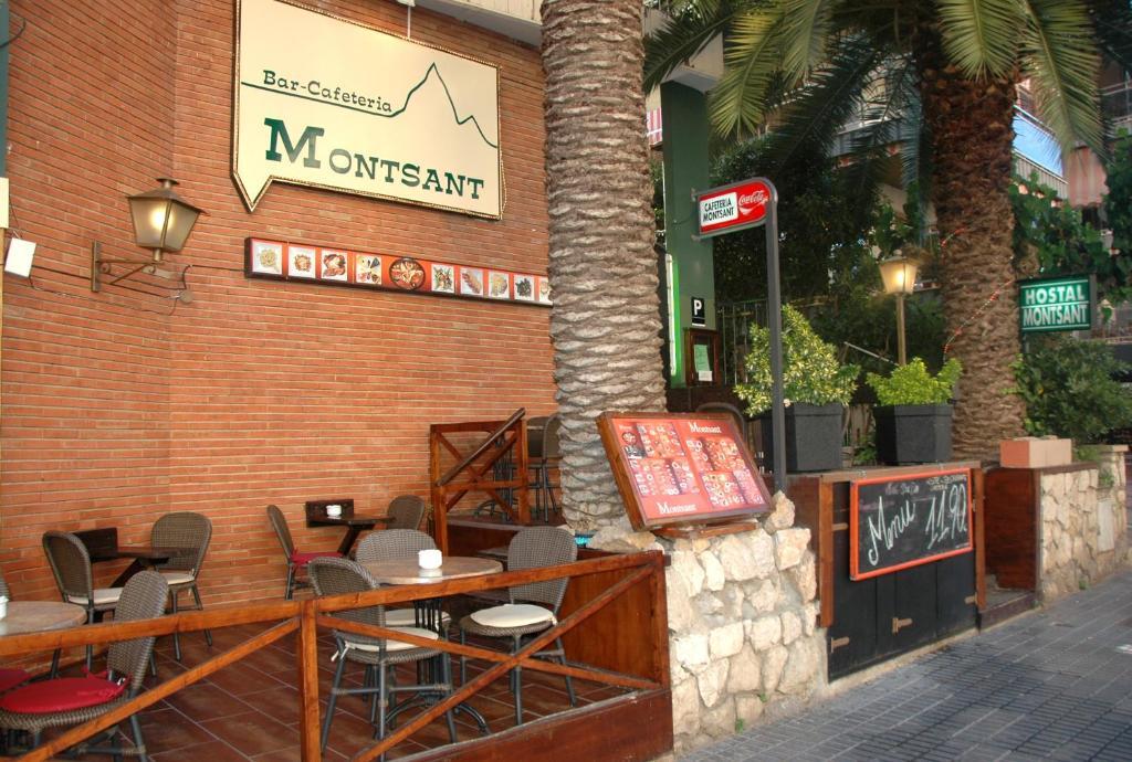 Hostal Montsant Salou Exterior photo