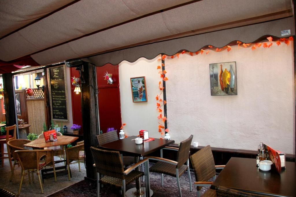 Hostal Montsant Salou Exterior photo