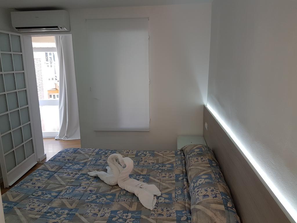 Hostal Montsant Salou Exterior photo
