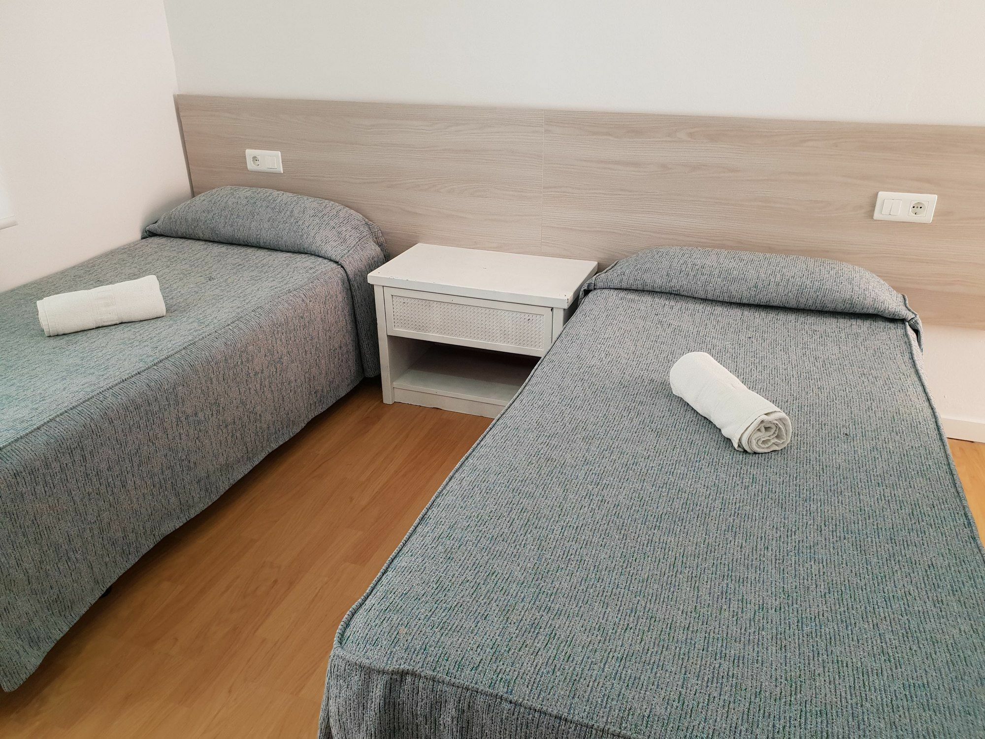 Hostal Montsant Salou Exterior photo